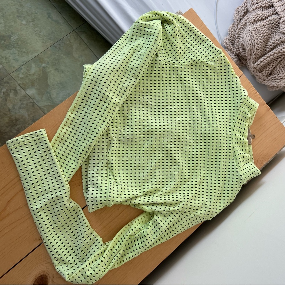 Acacia rashguard - medium 🍋‍🟩